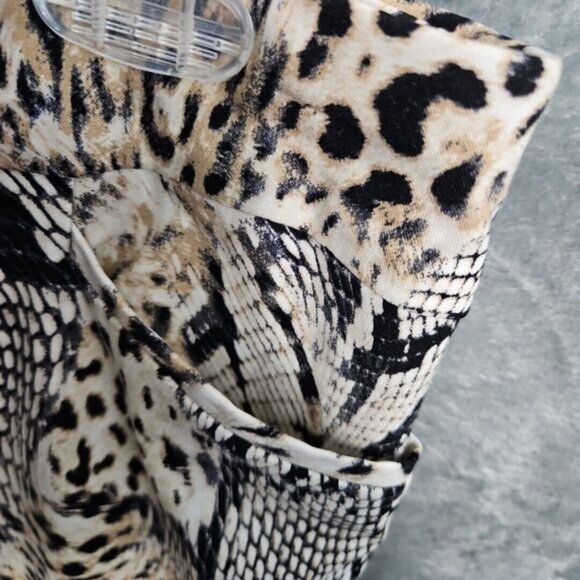 Chico's Sz 2.5 (14) Animal Print Pullon Capri stretch black beige - Picture 5 of 10